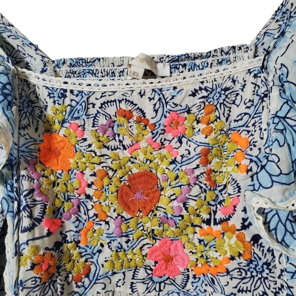 Love The Label Floral Boho Top XS Embroidered Ruffle Smocked Balloon Sleeve - Picture 3 of 10